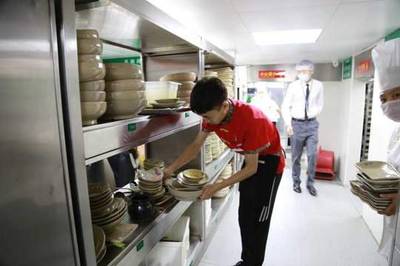 監(jiān)管利劍出鞘，為餐飲安全護(hù)航 從成都小龍坎事件看行業(yè)管理之道